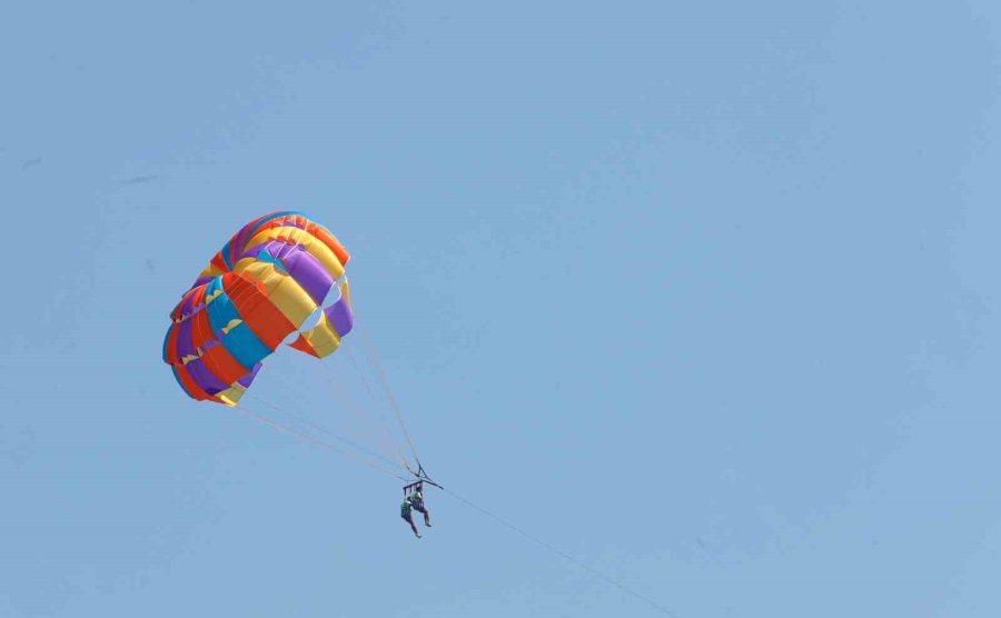 Antalya’da Hava Sıcaklığı 37, Deniz Suyu 32 Derece Oldu