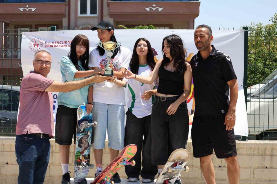 Karaman’da Düzenlenen Anadolu Yıldızlar Kaykay Türkiye Birinciliği Sona Erdi