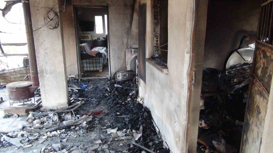 Silifke’deki Orman Yangını Büyük Ölçüde Kontrol Altına Alındı