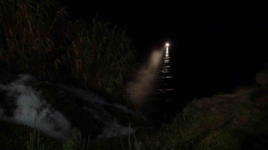 Antalya’da "şelaleden Denize Birisi Düştü" İhbarı Ekipleri Alarma Geçirdi