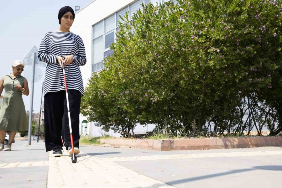 Mersin’de Görme Engellilere Bağımsız Yaşam Eğitimi