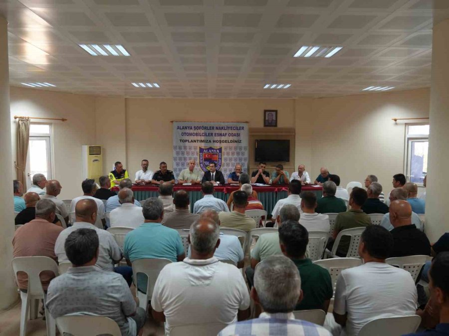 Alanya’da Zabıtadan Taksilere Sivil Takip