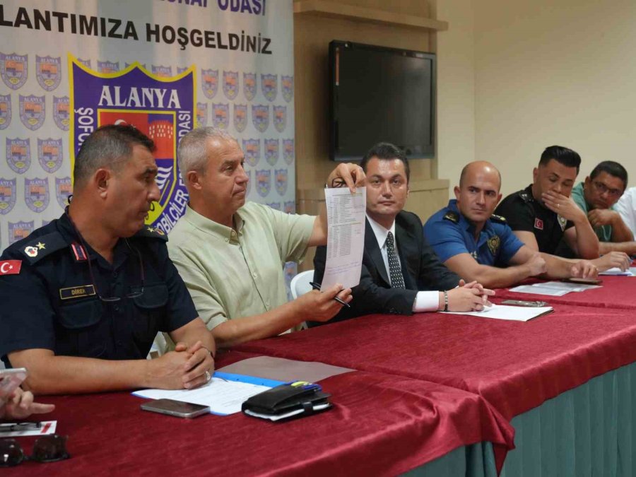 Alanya’da Zabıtadan Taksilere Sivil Takip