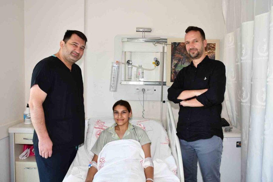 Alanya’da ’aort Koarktasyon’ İşlemi Gerçekleştirildi