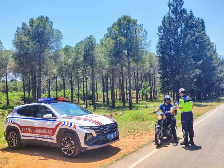 Antalya’da 3 Bini Aşkın Motosiklet Denetlendi, 80 Araç Trafikten Men Edildi