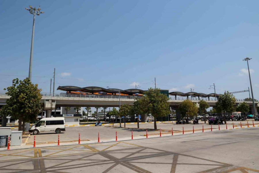 Antalya’da Havalimanı Ulaşımı Kolaylaşıyor