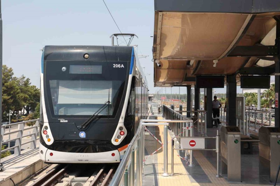 Antalya’da Havalimanı Ulaşımı Kolaylaşıyor