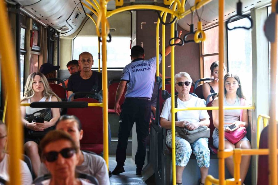 Antalya’da Otobüs Ve Taksilere Sıkı Denetim