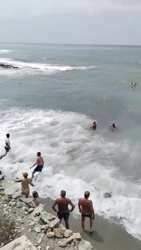 Boğulma Tehlikesi Geçiren Genç İçin Seferber Oldular