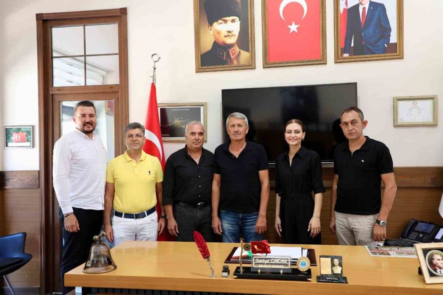 Antalyalılar Derneği, İlçelerde Teşkilatlanıyor