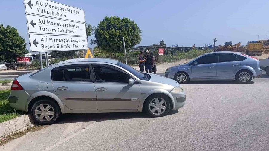 Kaza Yapan Sürücü Hastaneye Gitmeyi Reddetti