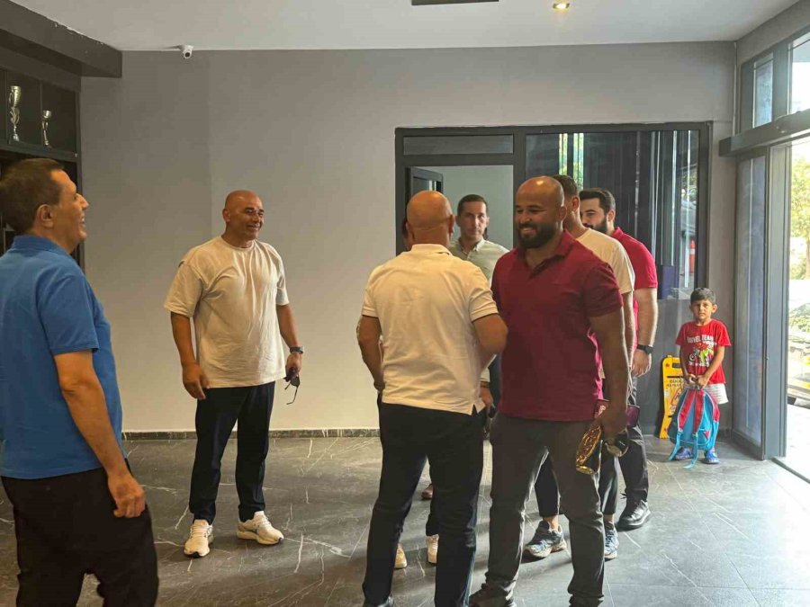 Başpehlivan Orhan Okulu’nun Hedefi Üçüncü Altın Kemer