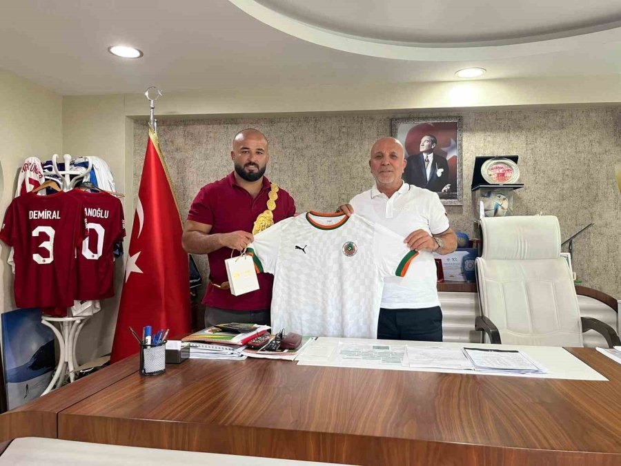 Başpehlivan Orhan Okulu’nun Hedefi Üçüncü Altın Kemer