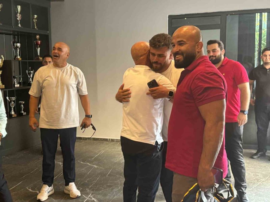 Başpehlivan Orhan Okulu’nun Hedefi Üçüncü Altın Kemer