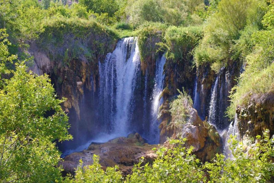 Konya’daki Yerköprü Şelalesi Yaz Sıcaklarında Serinliğin Adresi Oluyor