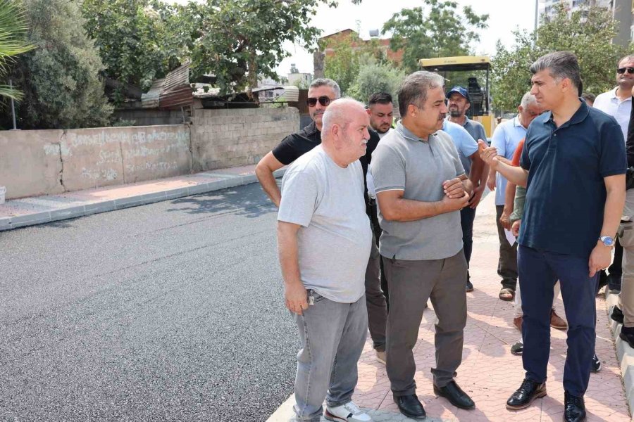 Akdeniz’de Asfalt Çalışmaları Sürüyor