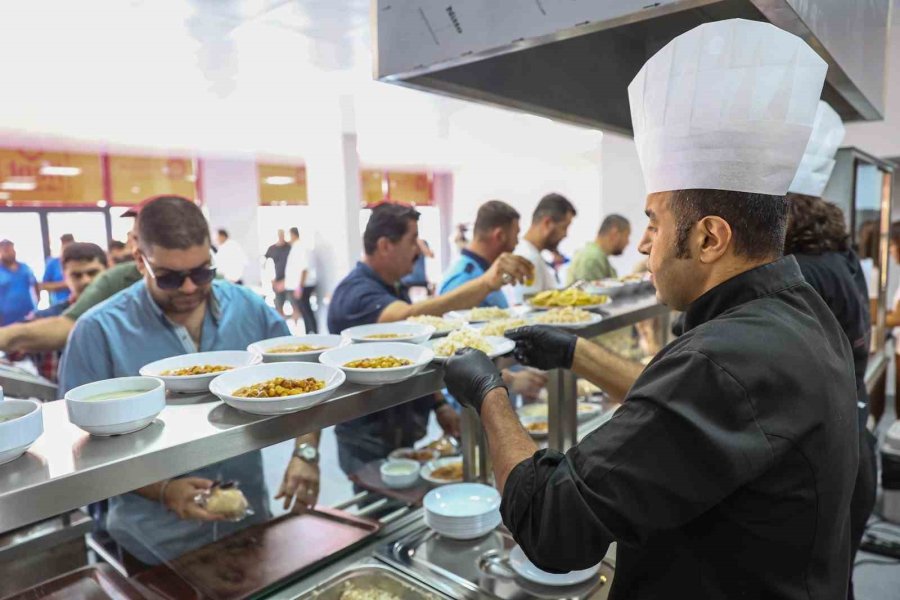 Antalya Büyükşehir Belediyesi’nin İkinci Kent Lokantası Hizmete Girdi