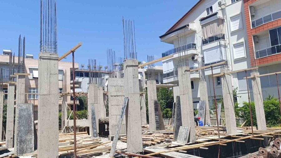 Manavgat’ta İş Kazası: 2 Yaralı