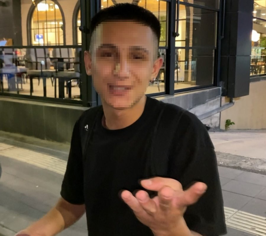 Plakasız Motosikletle Yakalandı, "yakından Çekme Çirkin Çıkıyorum" Dedi