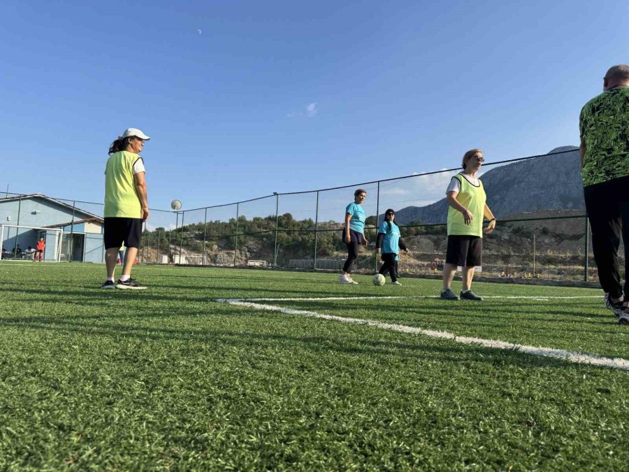 Dünyanın En İyi Turizm Köyü Seçilen Ormana’da Kadınlar Futbolda Buluştu
