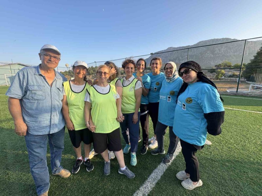 Dünyanın En İyi Turizm Köyü Seçilen Ormana’da Kadınlar Futbolda Buluştu