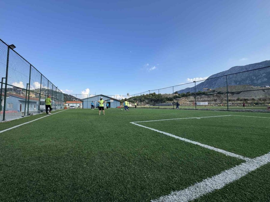 Dünyanın En İyi Turizm Köyü Seçilen Ormana’da Kadınlar Futbolda Buluştu