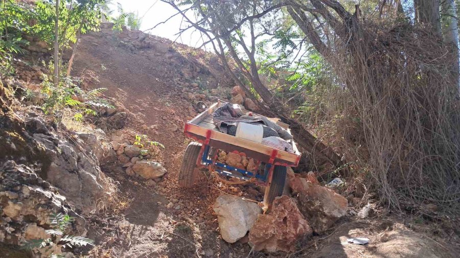 Karaman’da At Arabası Şarampole Yuvarlandı: 4 Yaralı