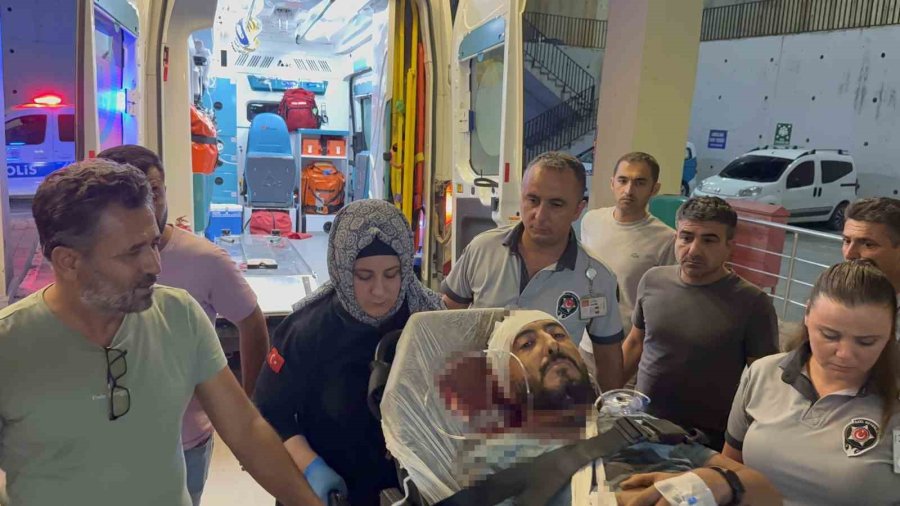 Orman Yolu Çalışmasında Patlatılan Dinamit İşçiyi Ağır Yaraladı