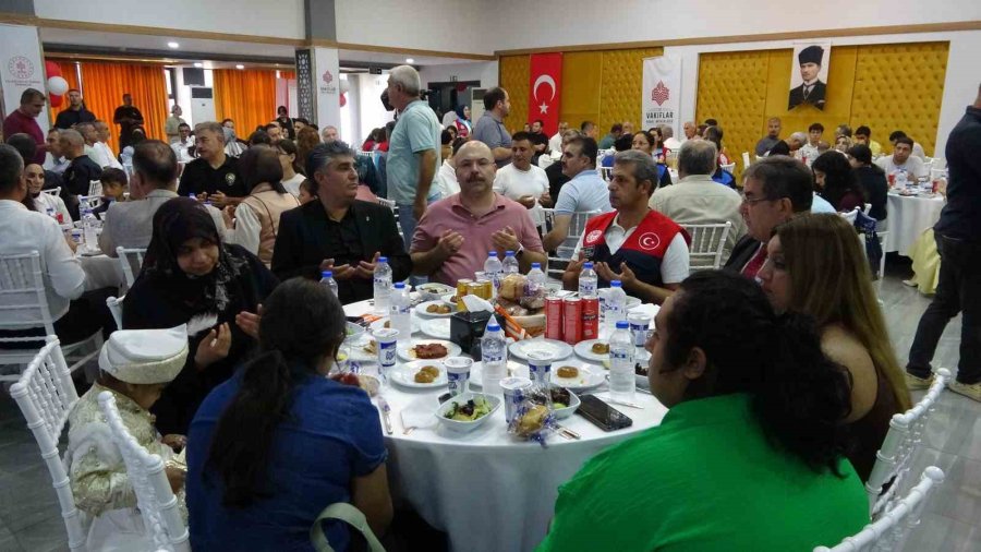 Mersin’de 33 Çocuk İçin Toplu Sünnet Şöleni Düzenlendi