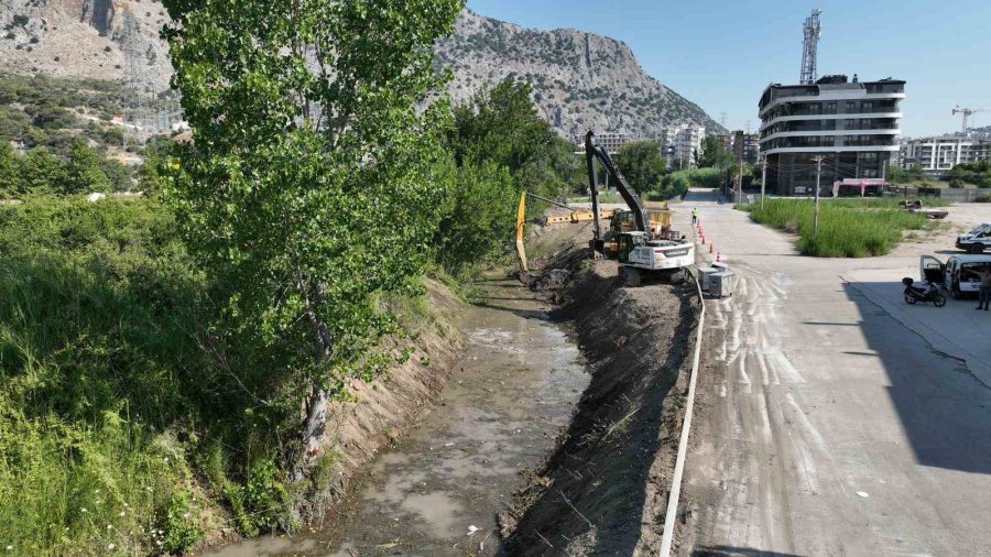 Asat’tan Sarısu’da Kışa Hazırlık Temizliği