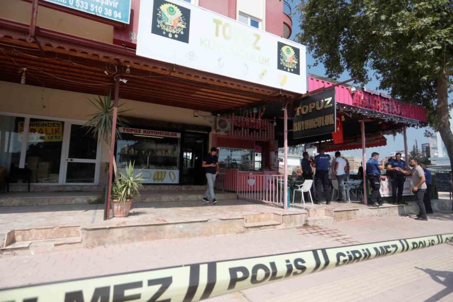 Kuyumcuya Dehşeti Yaşatıp 18 Bilezikle Kaçmıştı, Aynı Gün Kıskıvrak Yakalandı