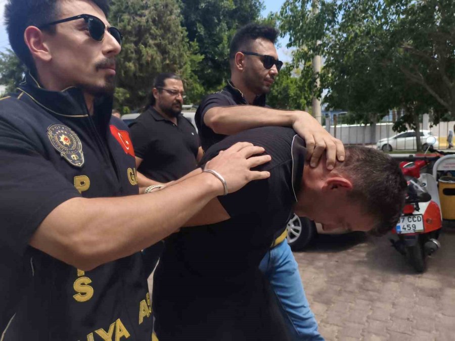 Kuyumcudan 18 Bilezik Gasbeden Zanlı Tutuklandı