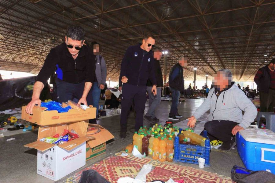 Kepez’de 83 Seyyar Satıcıya 104 Bin 27 Tl Para Cezası