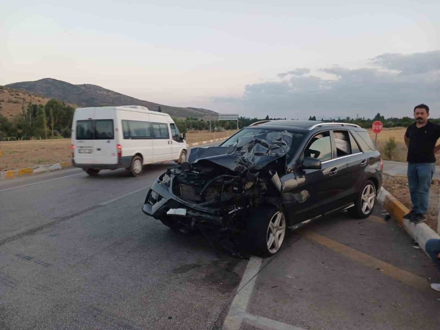 Beyşehir’de Meydana Gelen Üç Ayrı Trafik Kazasında: 6 Kişi Yaralandı