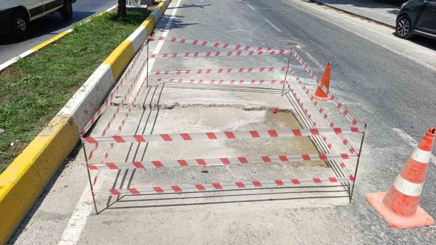 Manavgat’ta Araçlar İçin Tehlike Oluşturan Rögarlar Kapatılıyor