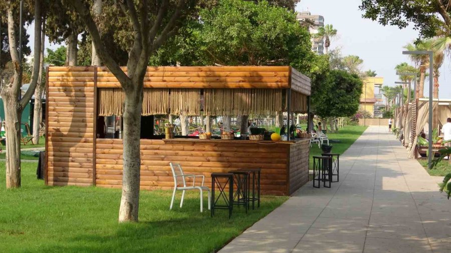 Mersin’de Girişi Ücretli Hale Getirilen Halk Plajında Gerginlik