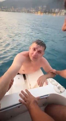 Boğulma Tehlikesi Geçirdiği Sırada Kurtardıkları Ukraynalı Turisti Alkollü Sandılar