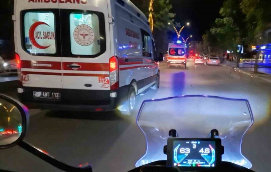 Eski Koca Restoran Basıp Dehşet Saçtı: 4 Kişi Yaralandı