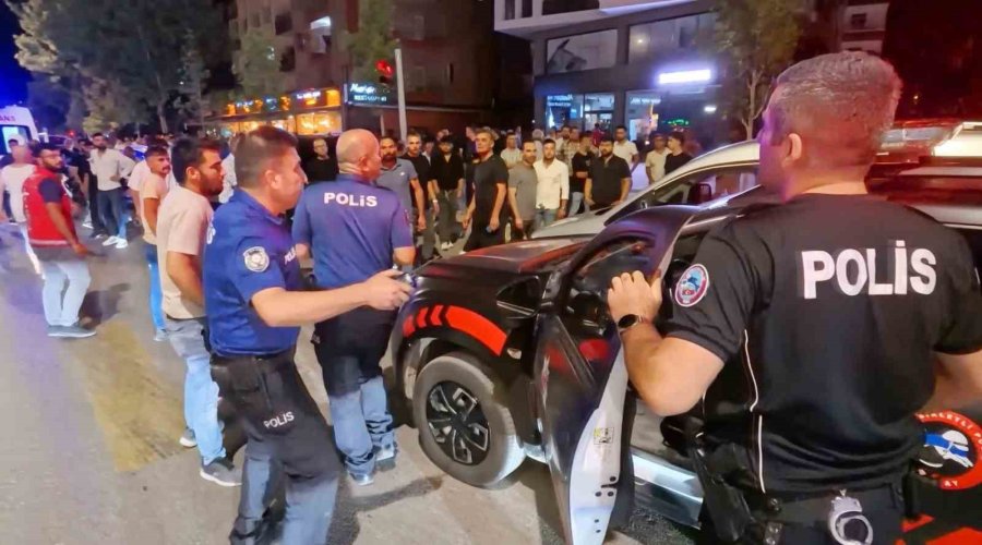 Eski Koca Restoran Basıp Dehşet Saçtı: 4 Kişi Yaralandı