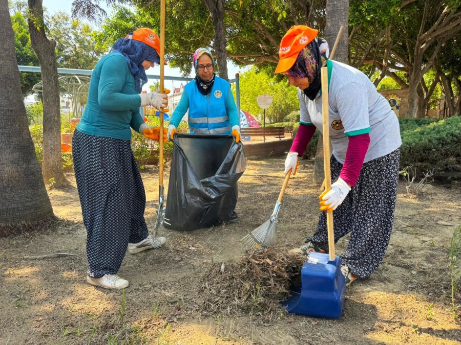 Alanya Belediyesi’nde Kadınlar Sahada