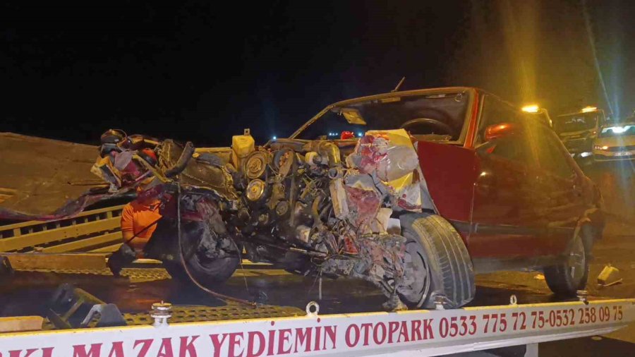 Antalya’da Aynı Yerde İki Ayrı Kaza 2 Kişinin Yaralanmasına, Trafiğin De 2 Saat Kapanmasına Neden Oldu