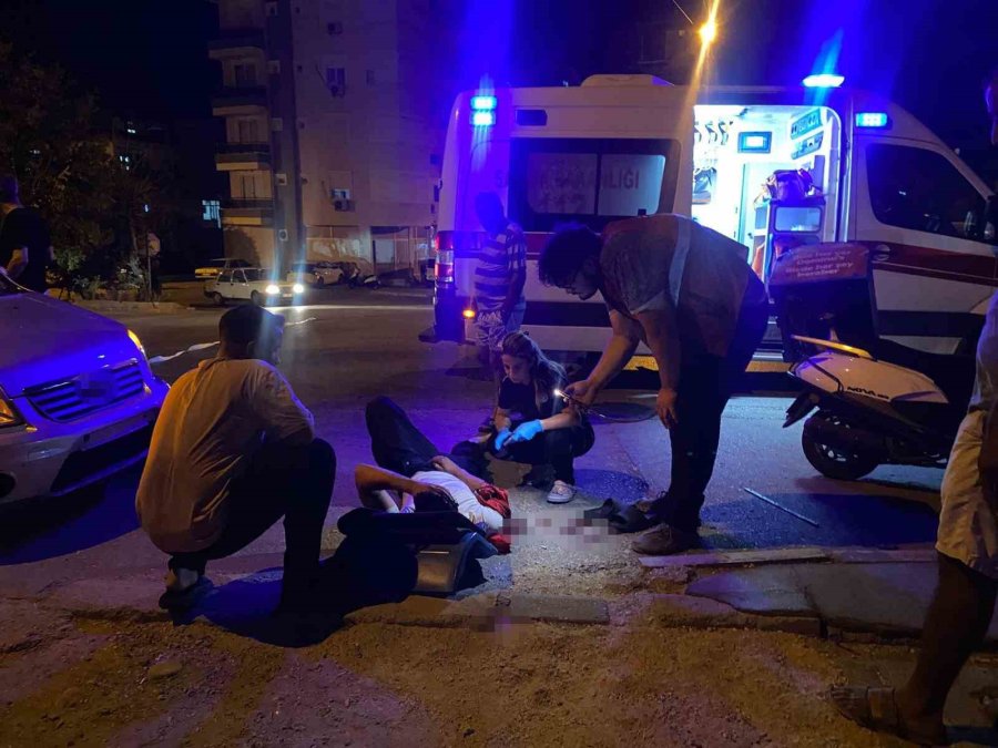 Serik’te Motosikletle Hafif Ticari Araç Çarpıştı: 1 Yaralı