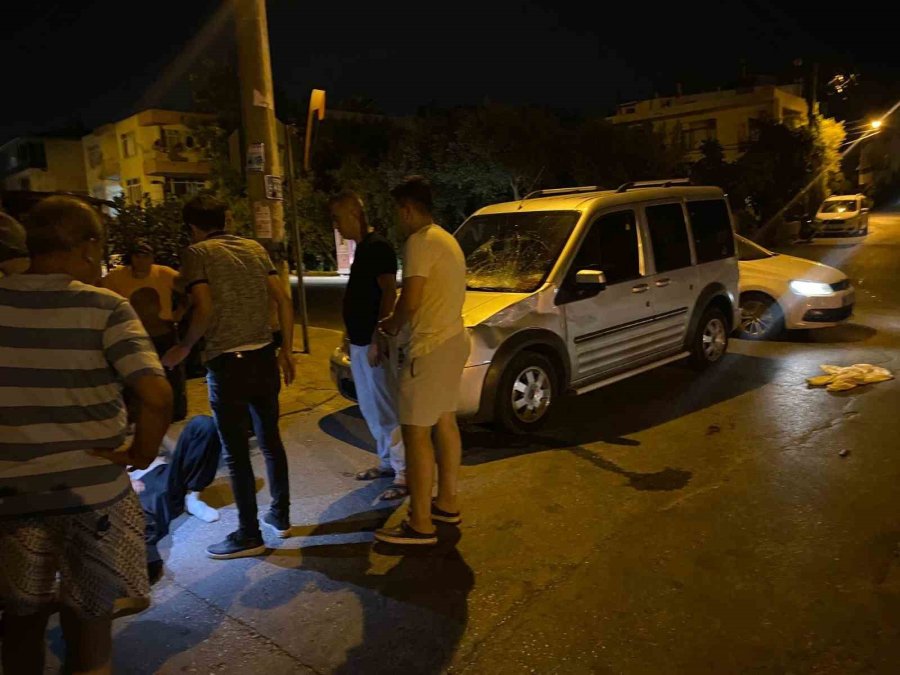 Serik’te Motosikletle Hafif Ticari Araç Çarpıştı: 1 Yaralı