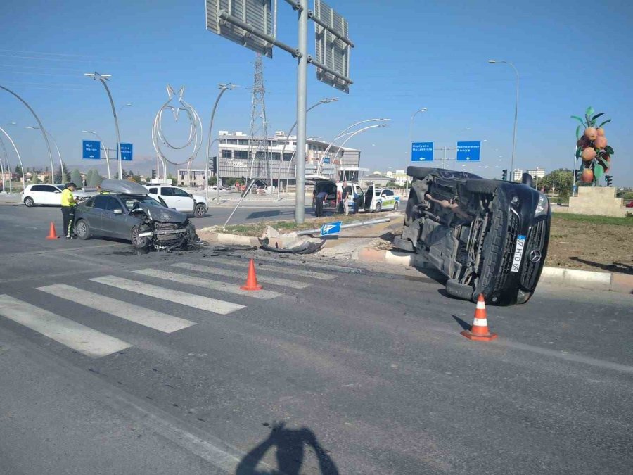 Karaman’da Otomobil İle Vip Minibüs Çarpıştı: 6’sı Rus, 8 Yaralı