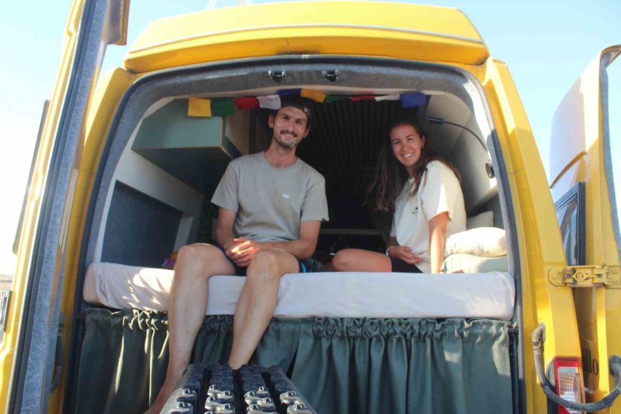 Dünya Turuna Çıkan İsviçreli Çift Meke Gölü’nde