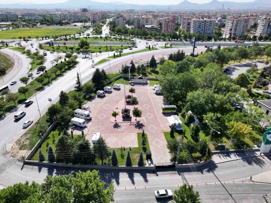 Şehrin Merkezinde Karavan Konforu