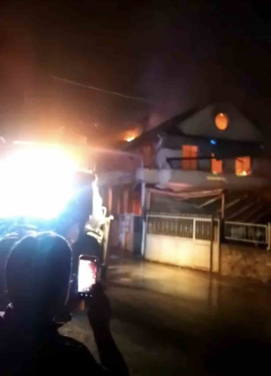 Mersin’de Yayla Evinde Korkutan Yangın