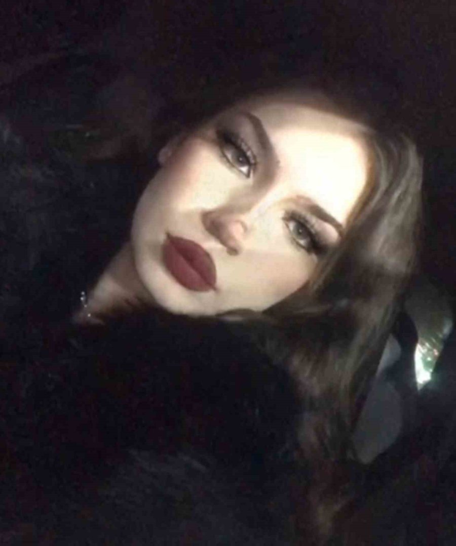 Ölü Bulunan Üniversite Öğrencisinin Cenazesi Mersin’de Toprağa Verildi