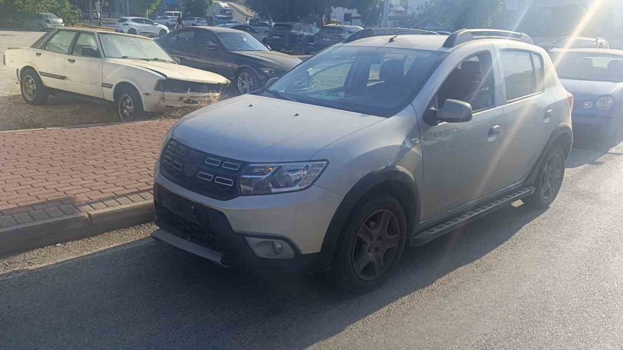 Manavgat’ta Otomobil İle Motosiklet Çarpıştı: 1 Yaralı