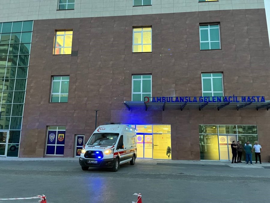 Niğde’de İş Yerine Silahlı Saldırı: 8 Yaşındaki Çocuk Ağır Yaralandı